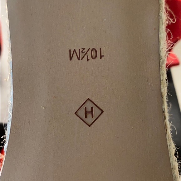 Halogen Haemery-Lea Red Suede size 10.5 Sandals - Picture 6 of 8